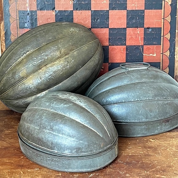 Antique Pudding Molds Nesting Melon Acorn Vintage Jello Cake Pan Kitchen Decor - Picture 2 of 6
